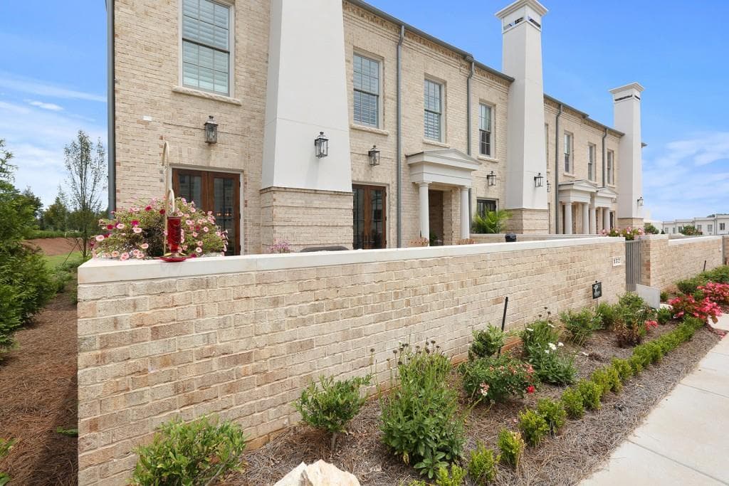 4 bedroom, 3,443 sq ft townhouse sold at 132 Grand Crescent, Alpharetta, GA 30009