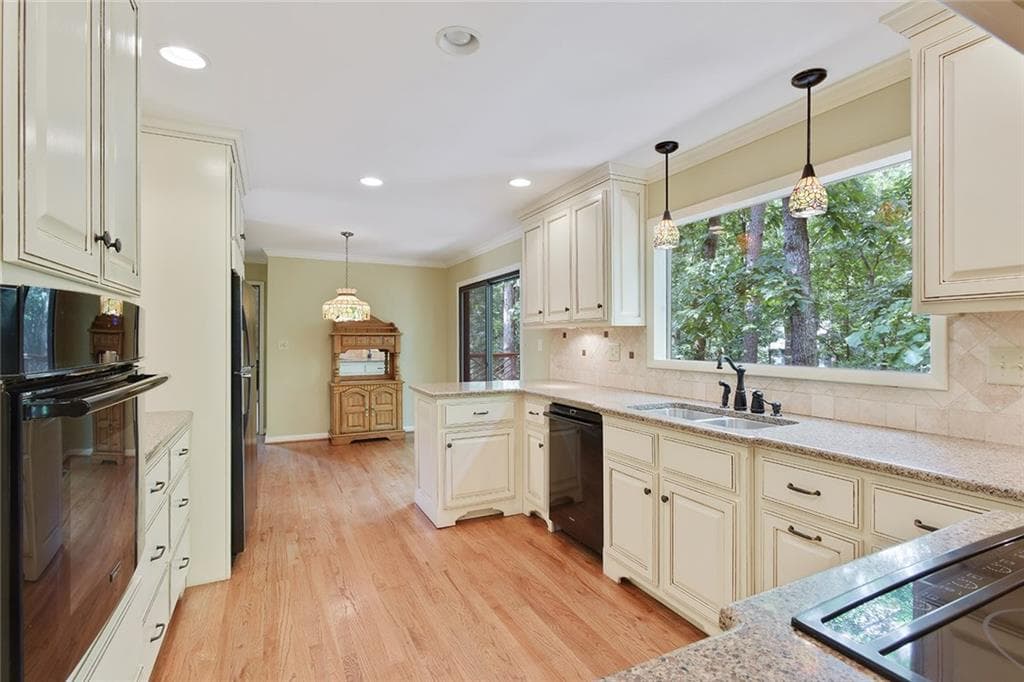 315 Spring Lake Terrace, Roswell, GA 30076 — most recent listing photo