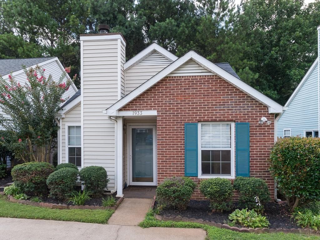 1933 Brittania Circle, Woodstock, GA 30188 — most recent listing photo