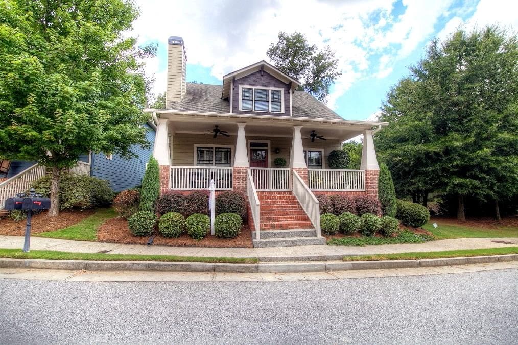 3 bedroom, 1,827 sq ft single family residence sold at 1335 Park Trace, Atlanta, GA 30315