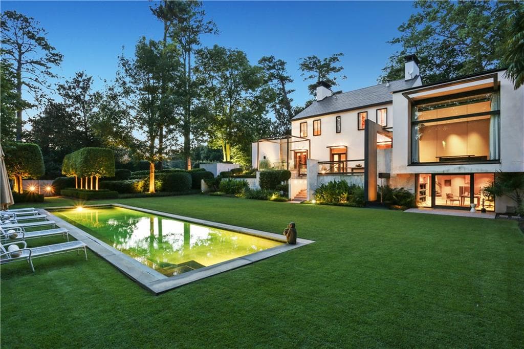 5 bedroom, 4,803 sq ft single family residence sold at 3627 Tuxedo Road, Atlanta, GA 30305