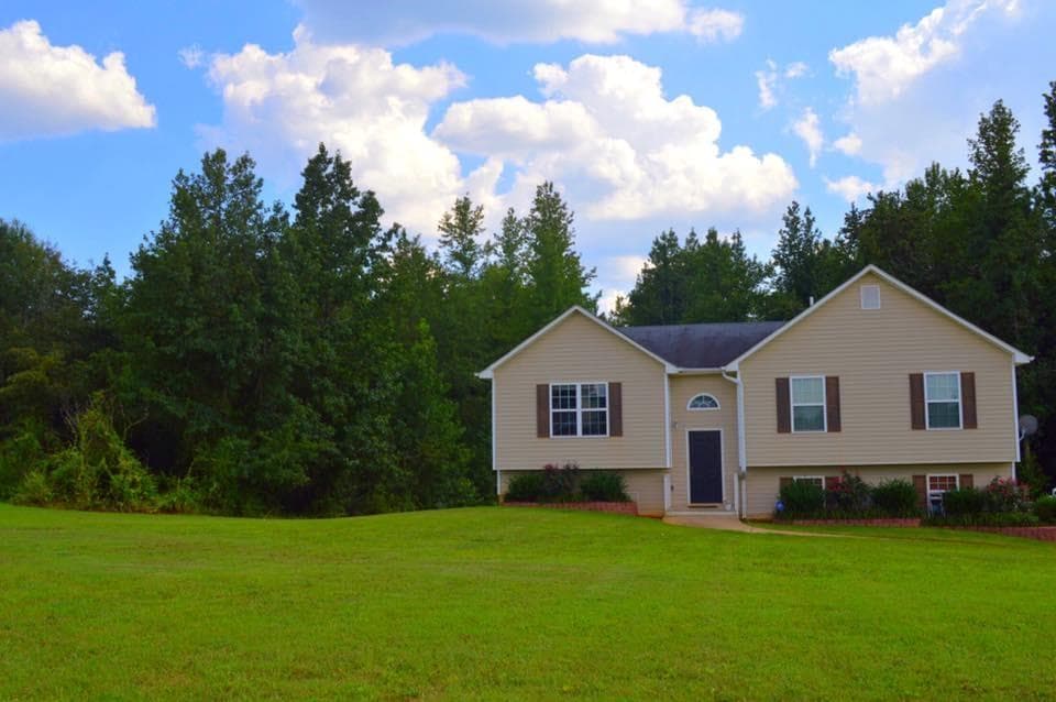 102 Montana Drive, Cedartown, GA 30125 — most recent listing photo
