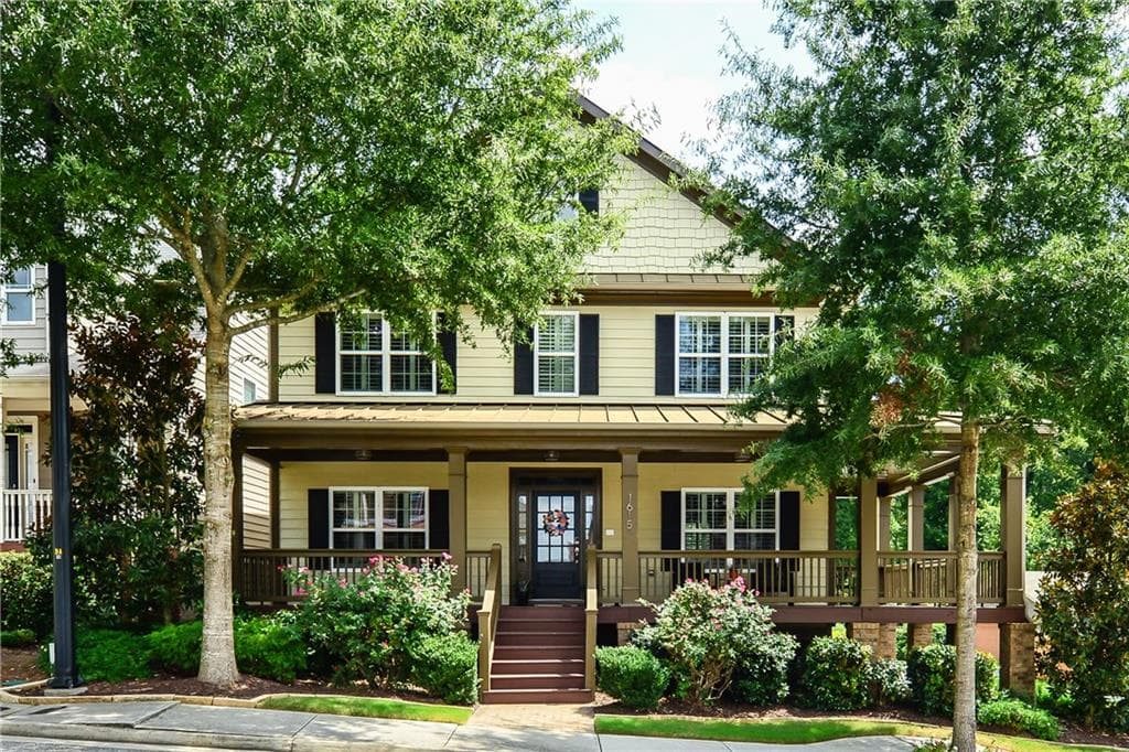 4 bedroom, 2,469 sq ft single family residence sold at 1615 Habershal Drive, Atlanta, GA 30318