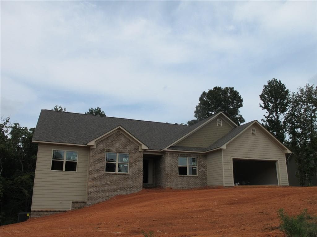 4 bedroom, 2,150 sq ft single family residence sold at 494 Katherine Drive, Jefferson, GA 30549