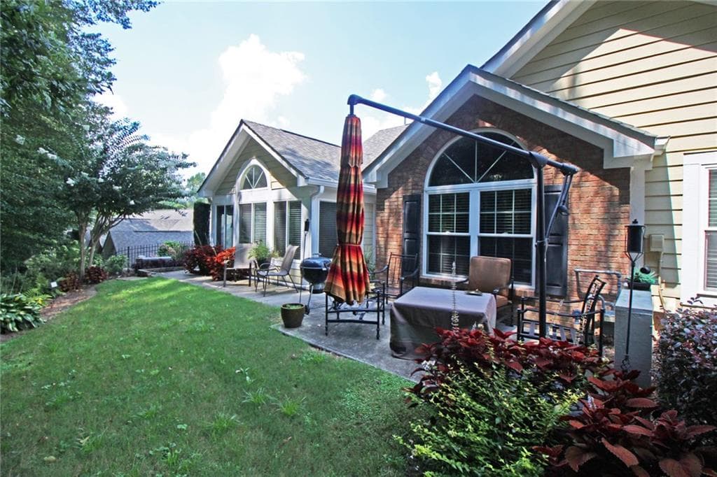 3 bedroom, 2,143 sq ft condominium sold at 1204 Cascade Park Drive, Atlanta, GA 30331