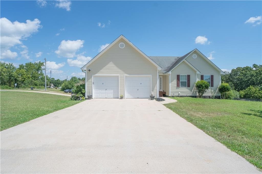 7305 Pea Ridge Place, Gainesville, GA 30506 — most recent listing photo