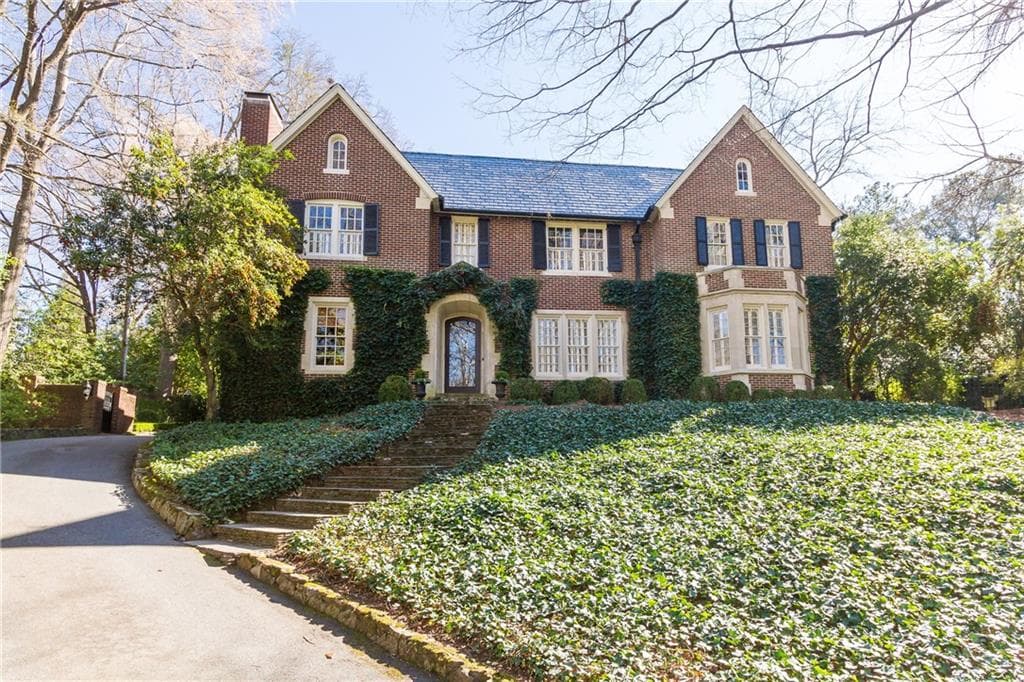 5 bedroom single family residence sold at 2533 Habersham Road, Atlanta, GA 30305