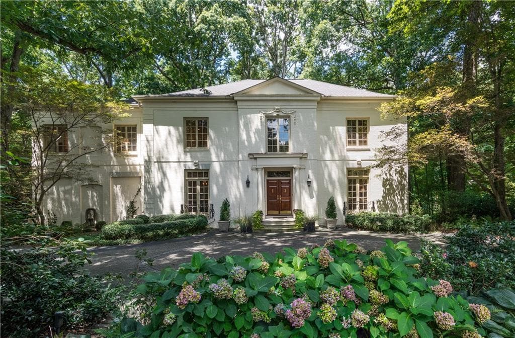 4 bedroom, 5,513 sq ft single family residence sold at 1577 Musket Ridge, Atlanta, GA 30327