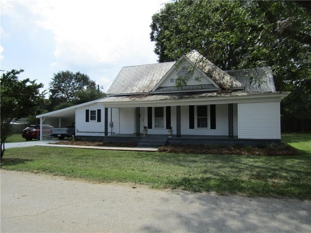 161 Beecher Street, Lavonia, GA 30553 — most recent listing photo