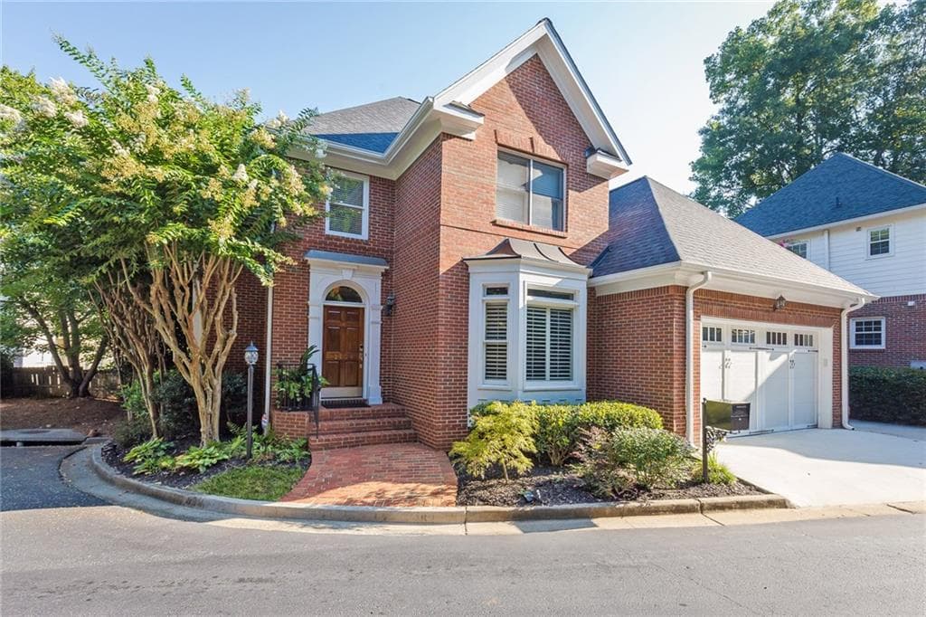 3 bedroom, 2,266 sq ft single family residence sold at 1104 Chantilly Crescent, Atlanta, GA 30324