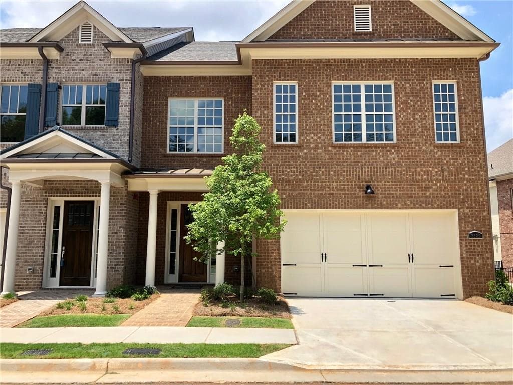 3 bedroom, 2,810 sq ft townhouse sold at 3825 Duke Reserve Circle, Peachtree Corners, GA 30092