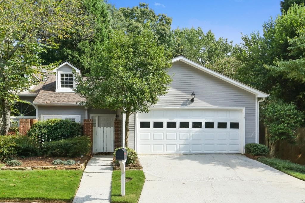 2945 Crosswycke Forest Circle, Brookhaven, GA 30319 — most recent listing photo