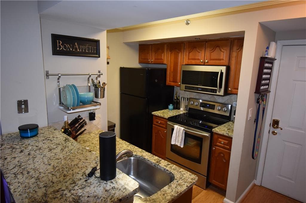 1 bedroom, 688 sq ft condominium sold at 795 Hammond Drive 904, Atlanta, GA 30328