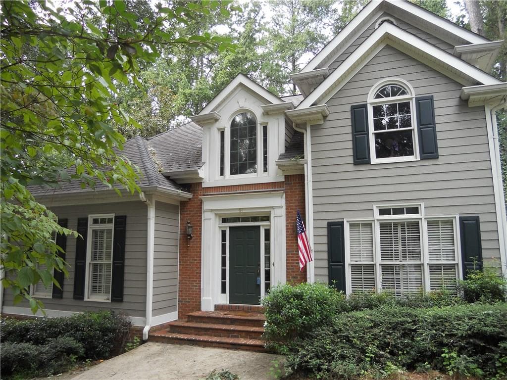 5 bedroom, 3,600 sq ft single family residence sold at 61 Lakeland Drive, Atlanta, GA 30305