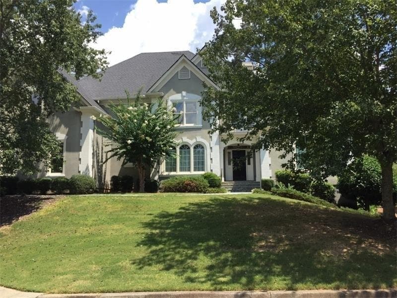 6 bedroom, 3,957 sq ft single family residence sold at 125 Steeple Gate Lane, Roswell, GA 30076
