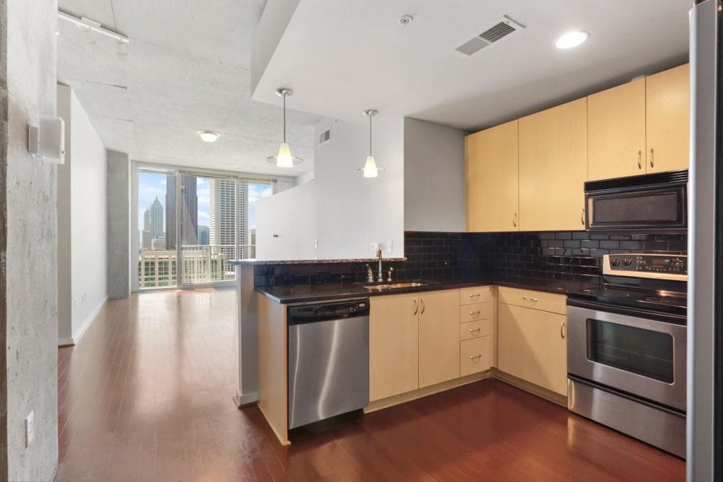 1 bedroom, 744 sq ft condominium sold at 860 Peachtree Street 2706, Atlanta, GA 30308