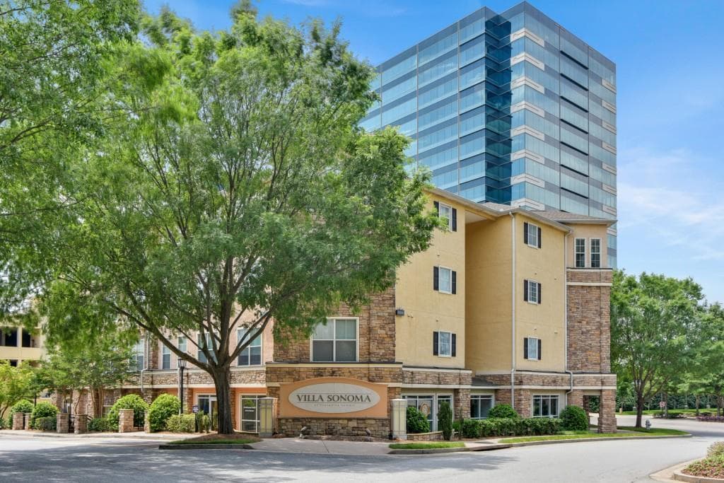 2 bedroom, 1,179 sq ft condominium sold at 10 Perimeter Summit Boulevard 1209, Brookhaven, GA 30319