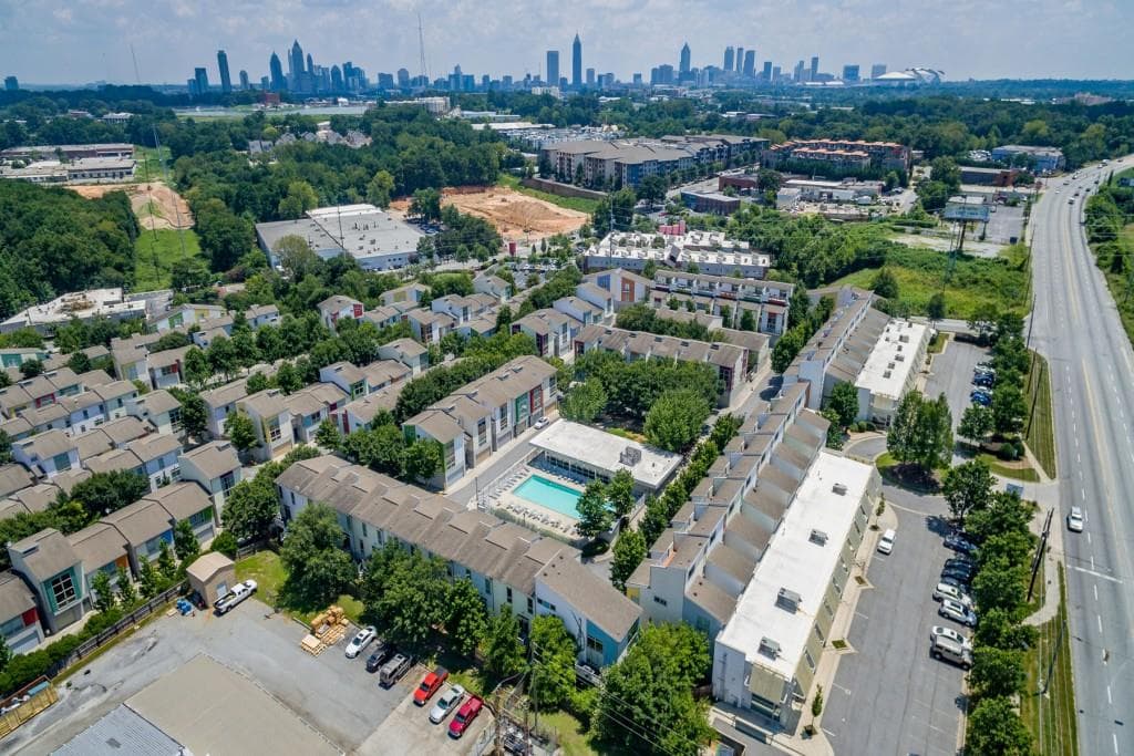 2 bedroom, 1,463 sq ft townhouse sold at 1278 Eames Green, Atlanta, GA 30318