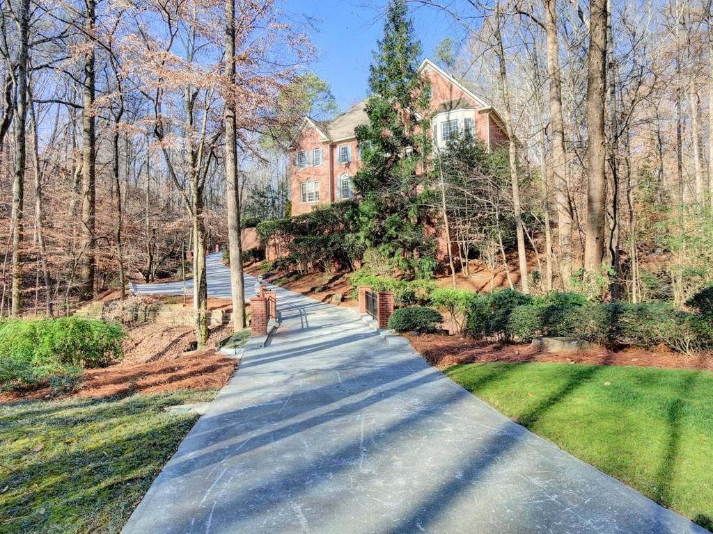 664 Willow Knoll Drive, Marietta, GA 30067 — most recent listing photo
