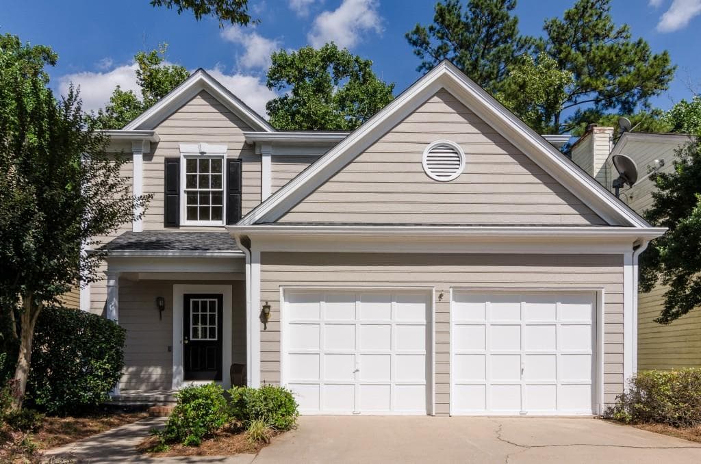 4 bedroom, 2,508 sq ft single family residence sold at 340 Avebury Court, Alpharetta, GA 30022