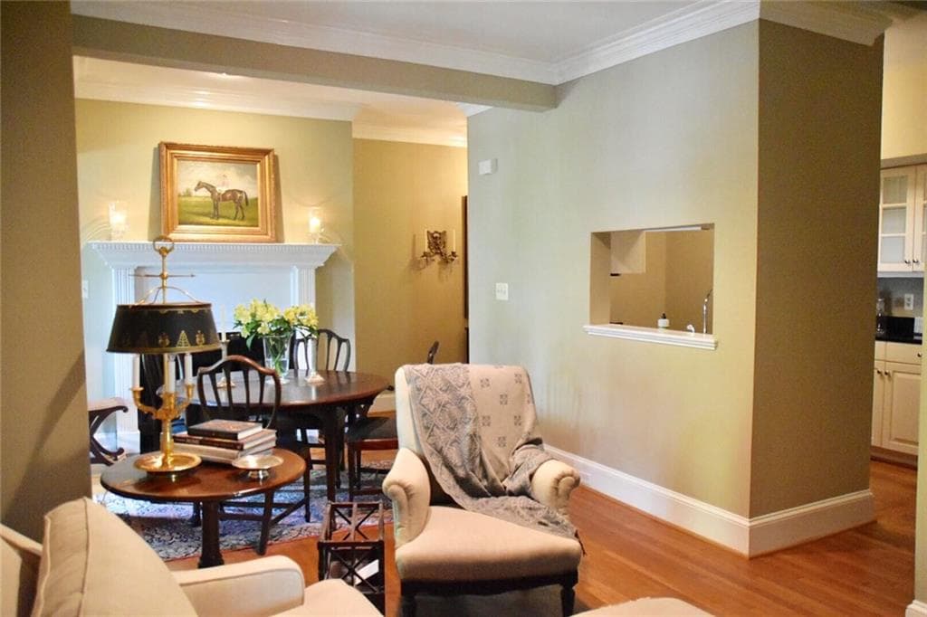 2 bedroom, 1,128 sq ft condominium sold at 2840 Peachtree Road 312, Atlanta, GA 30305