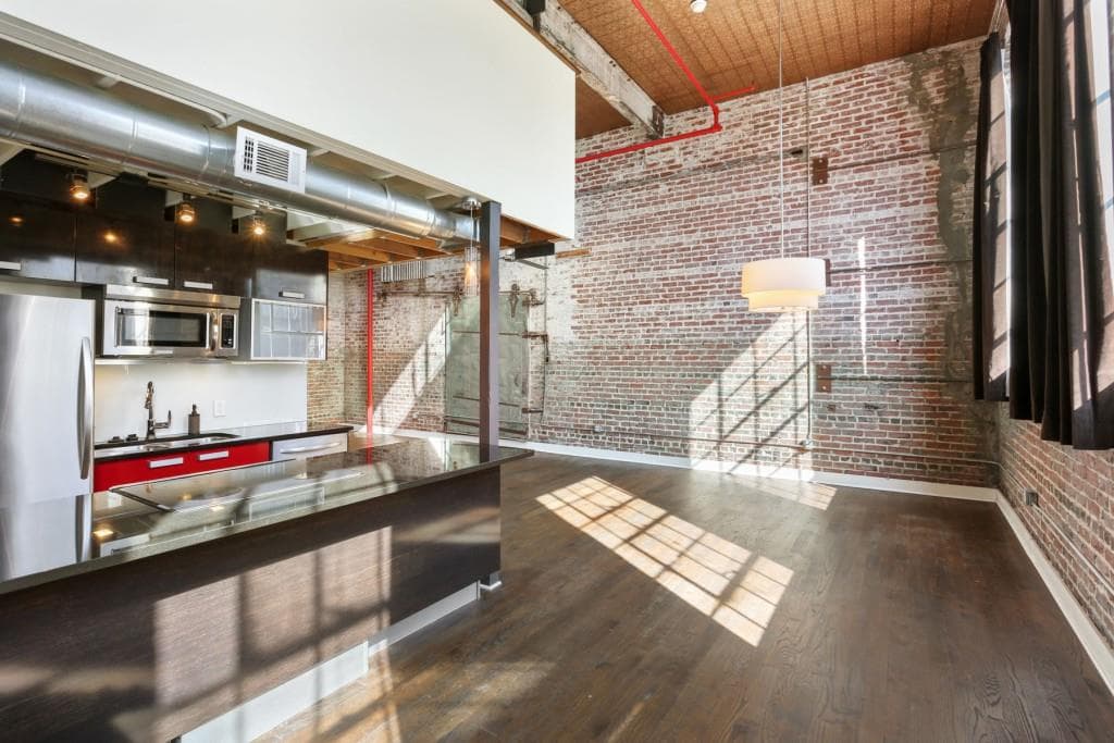 2 bedroom, 1,440 sq ft condominium sold at 650 Glen Iris Drive 23, Atlanta, GA 30308