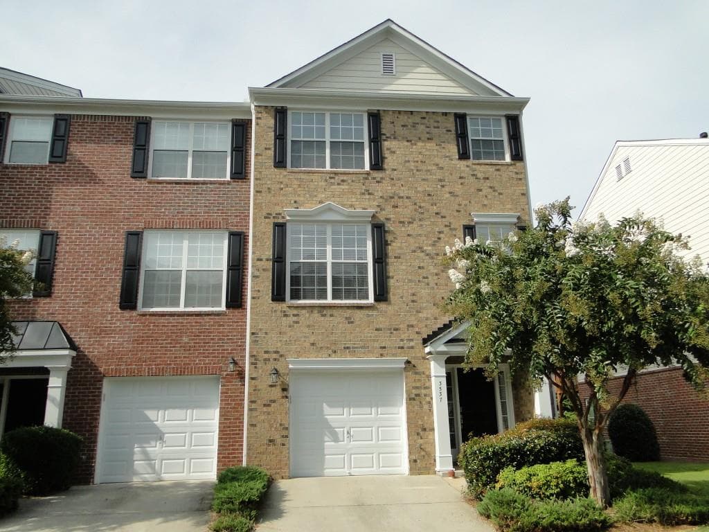 3537 Chattahoochee Summit Lane, Atlanta, GA 30339 — most recent listing photo