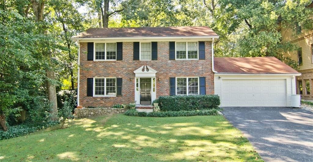 3 bedroom, 1,820 sq ft single family residence sold at 1922 Northside Drive, Atlanta, GA 30318