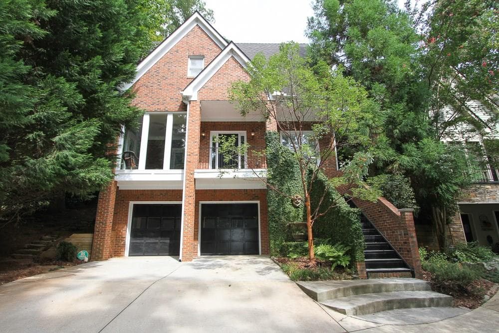 4 bedroom, 2,624 sq ft single family residence sold at 421 Lakeshore Drive, Atlanta, GA 30307