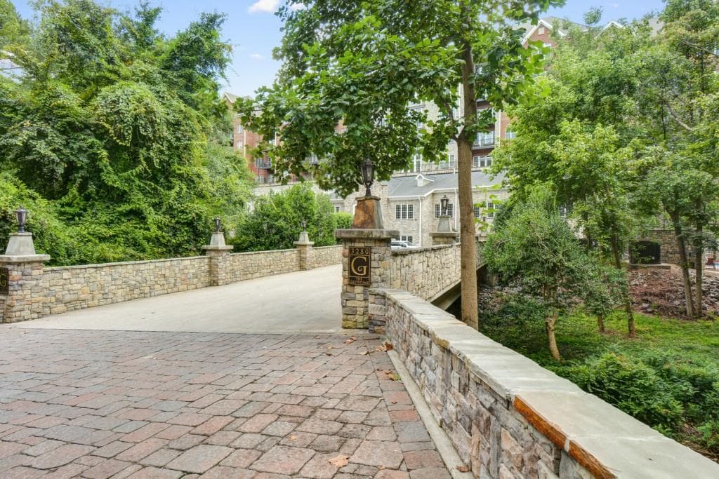 3 bedroom, 4,175 sq ft condominium sold at 3280 Stillhouse Lane 301, Atlanta, GA 30339