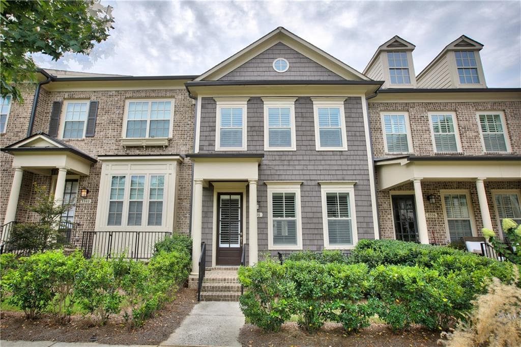 3 bedroom, 2,310 sq ft townhouse sold at 3338 Turngate Court, Chamblee, GA 30341