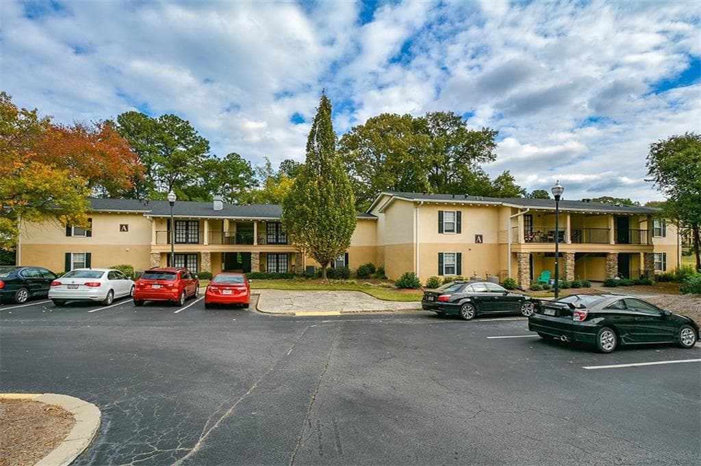 2 bedroom, 1,073 sq ft condominium sold at 1150 Collier Road A3, Atlanta, GA 30318
