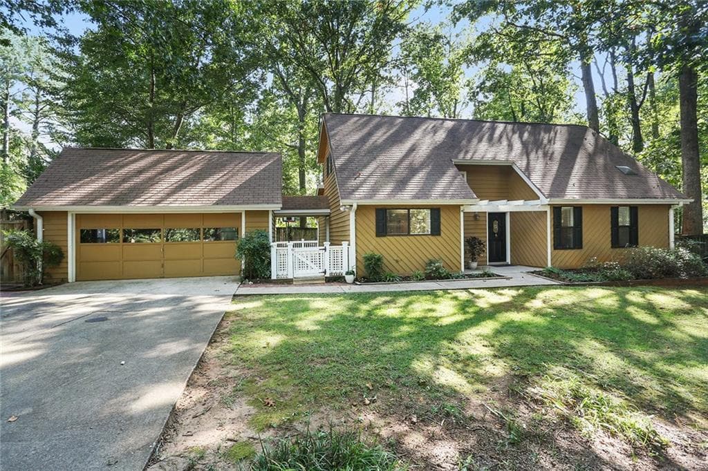 2845 Forest Wood Drive, Marietta, GA 30066 — most recent listing photo