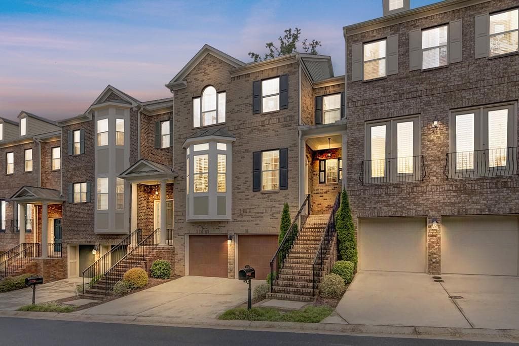 3 bedroom, 3,668 sq ft townhouse sold at 3116 Sugarberry Lane, Atlanta, GA 30339
