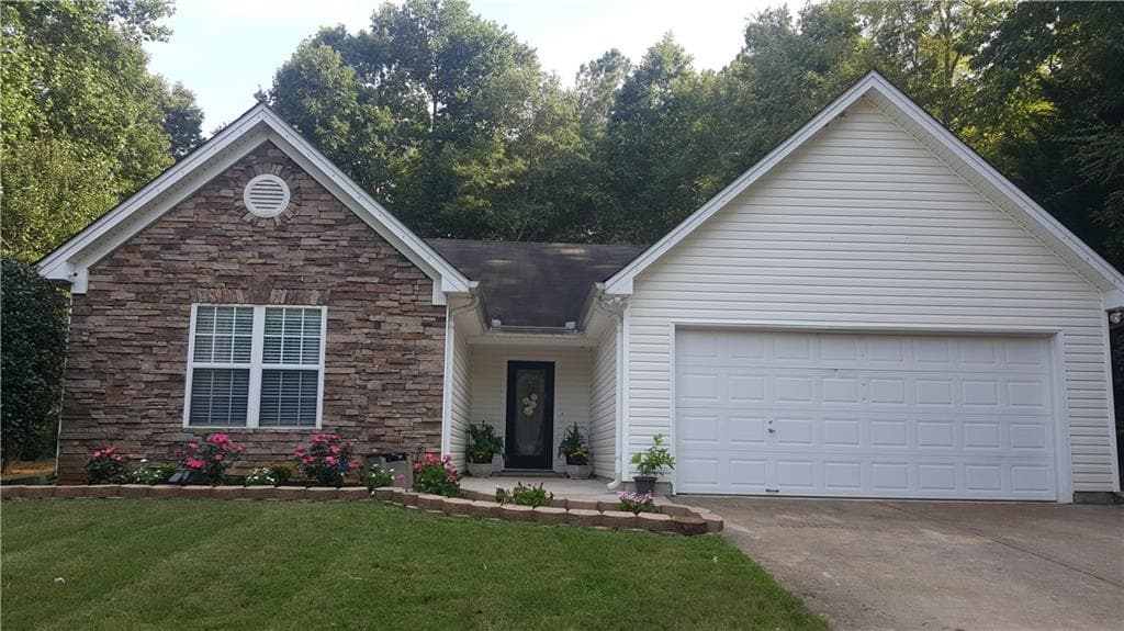 3 bedroom, 1,539 sq ft single family residence sold at 1642 White Oak Drive, Winder, GA 30680