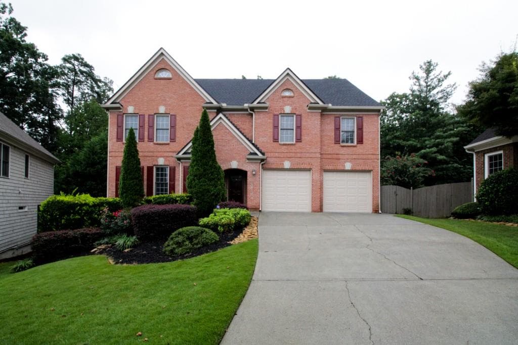 260 Fieldsborn Court, Sandy Springs, GA 30328 — most recent listing photo