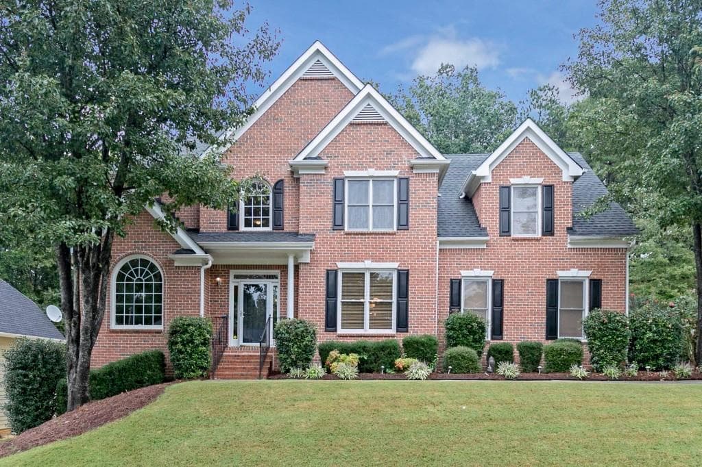 5 bedroom, 3,857 sq ft single family residence sold at 4620 Waters Edge Lane, Acworth, GA 30101