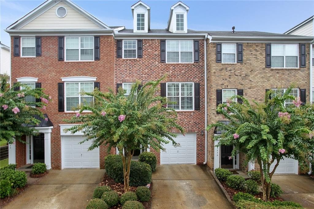 3 bedroom, 1,862 sq ft townhouse sold at 3848 Chattahoochee Summit Drive 31, Atlanta, GA 30339