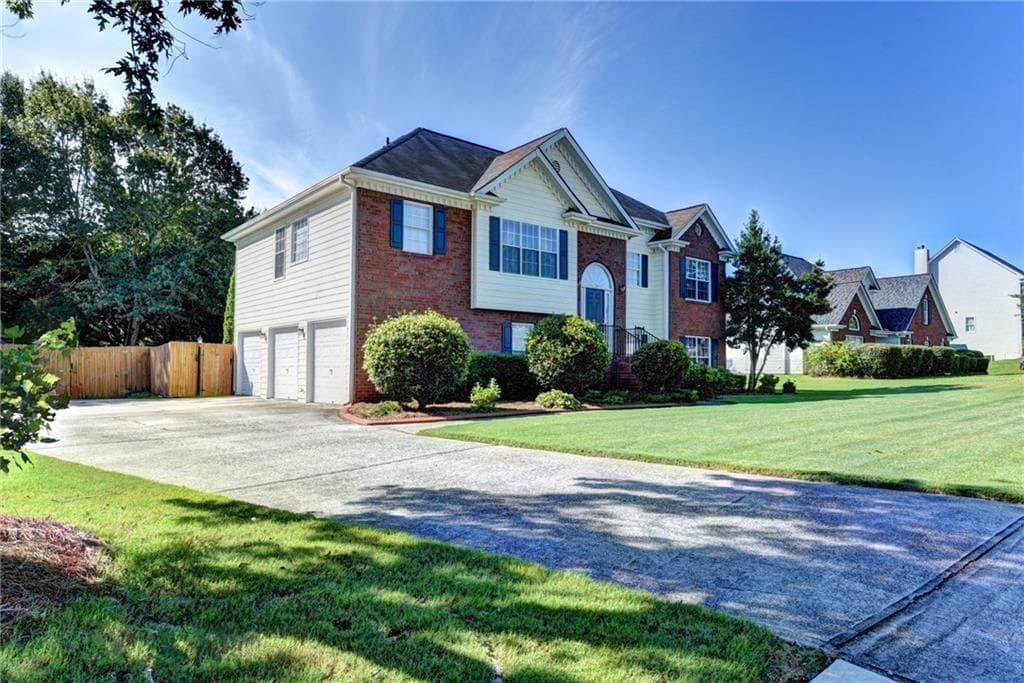 928 Rolling Meadows Drive, Loganville, GA 30052 — most recent listing photo
