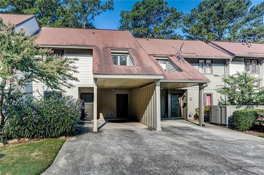 916 Cedar Creek 23, Marietta, GA 30067 — most recent listing photo