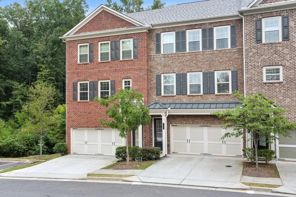 3 bedroom, 2,448 sq ft townhouse sold at 2422 Tenor Lane, Alpharetta, GA 30009