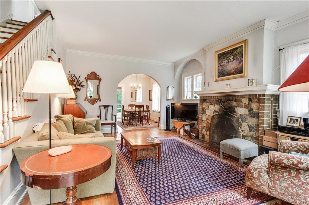 3 bedroom, 1,957 sq ft single family residence sold at 982 Cumberland Road, Atlanta, GA 30306