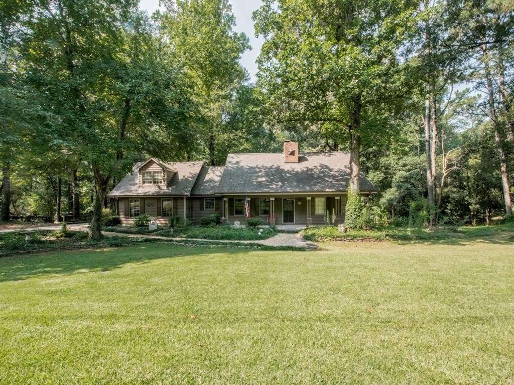 4 bedroom, 2,490 sq ft single family residence sold at 2651 Spring Street, Dacula, GA 30019