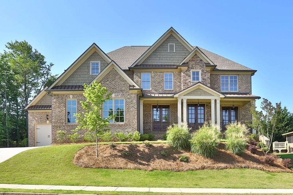 5 bedroom, 3,994 sq ft single family residence sold at 4271 Sierra Creek Court, Hoschton, GA 30548