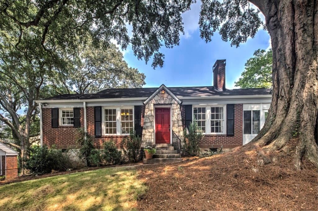 2 bedroom, 1,100 sq ft single family residence sold at 470 Kendrick Avenue, Atlanta, GA 30315
