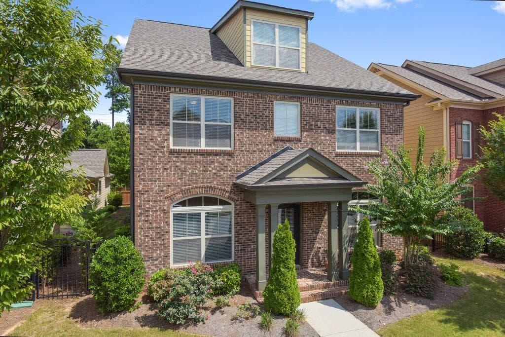 5 bedroom, 3,668 sq ft single family residence sold at 10767 Bossier Drive, Alpharetta, GA 30022