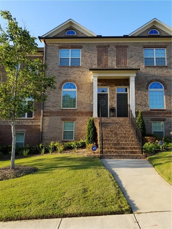 3 bedroom, 1,840 sq ft townhouse sold at 7430 Highland Bluff, Atlanta, GA 30328