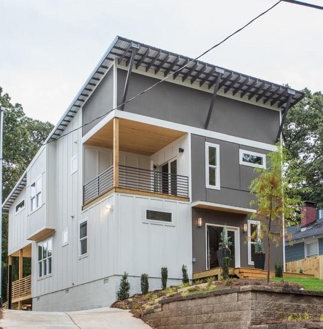4 bedroom, 2,235 sq ft single family residence sold at 226 SE Holtzclaw Street, Atlanta, GA 30316
