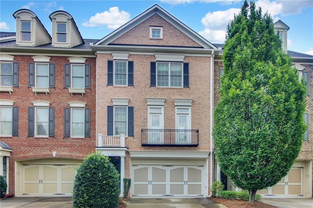 4 bedroom, 2,700 sq ft townhouse sold at 1881 Adagio Drive, Alpharetta, GA 30009