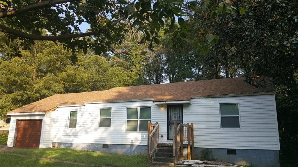 3 bedroom, 2,115 sq ft single family residence sold at 2122 Belhaven Lane, Atlanta, GA 30315